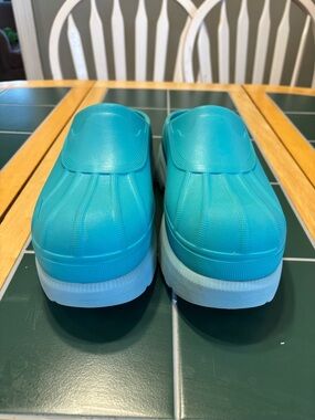 Sorel Caribou Clog size 10 Miami Blue Aqua Haze